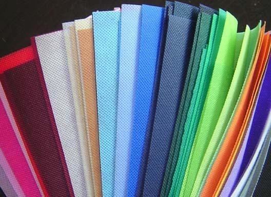 購入 医学の世帯のための親水性の反静的なPPの非編まれた生地80gsm online manufacture