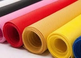 購入 1.6Mの青いポリプロピレンのSpunbondのNonwoven生地のゴマの正方形の通気性の合成物質 online manufacture